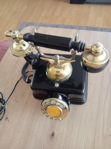 Antikes retro telefon - retro,