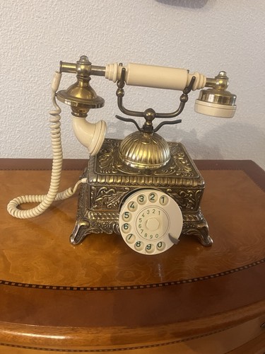 Vintage retro telefon - vintage,