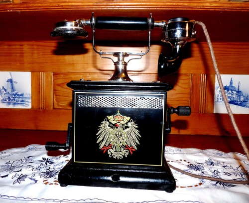 Antikes telefon total - ,